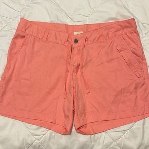 Women’s peach Magellan shorts